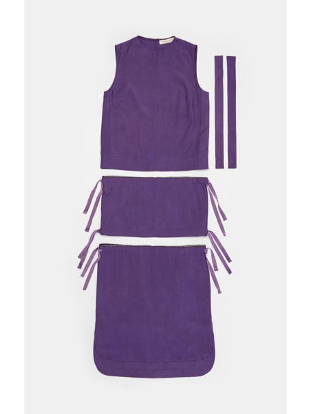 Immagine che contiene Modello (moda), moda, vestiti, textile Descrizione generata automaticamente