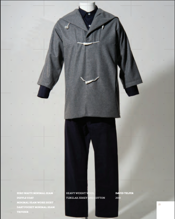 Immagine che contiene vestiti, manica, persona, Abbigliamento informale Descrizione generata automaticamente